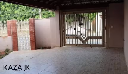 Casa de rua à venda, 280m², 4 dormitórios, 3 banheiros, sala ampla, varanda, Pq. União, Jundiaí