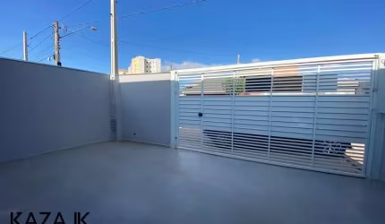 Casa térrea à venda em Jundiaí, bairro Santa Giovana, 3 dormitórios, suíte, 94m de construção, área gourmet e de serviço