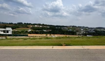 Comprar/vendo/permuto: Terreno a venda com 836,83 m², declive,  no Alphaville 2, Jundiaí. Avalia pegar imóvel de valor menor como parte de pagamento.