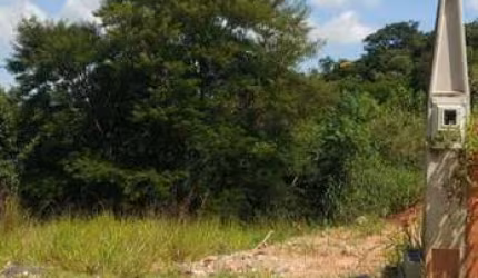 Comprar/vendo: Terreno a venda com 125m², leve declive, fundo para área verde, no Vale Verde em Jundiaí. Avalia pegar carro como parte de pagamento
