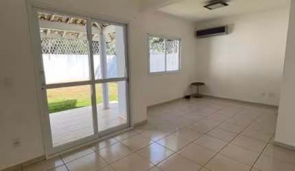 Comprar/vendo: Casa sobrado (esquina) a venda no  Chácara das Palmeiras Imperiais, Medeiros, Jundiaí com 4 dormitórios (1 suíte), quintal, 4 vagas