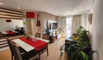 Aconchegante apartamento com 54 mts no edifício Imperator. São 2 dormitórios com planejados, banheiro, sala com 2 ambientes com gesso rebaixado, cozin