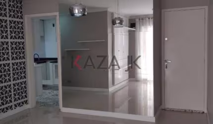 Aconchegante apartamento com 54 mts no edifício Excellence. São 2 dormitórios com planejados, banheiro, sala com 2 ambientes com piso em porcelanato,