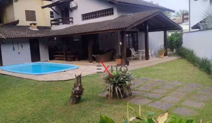 Sobrado para venda em Loteamento Costa Do Sol de 218.00m² com 3 Quartos, 1 Suite e 4 Garagens
