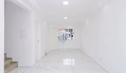 Sobrado para alugar em Umbará de 164.00m² com 4 Quartos, 1 Suite e 3 Garagens