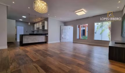 Casa para venda em Jardim Reflorenda de 232.00m² com 4 Quartos, 1 Suite e 2 Garagens
