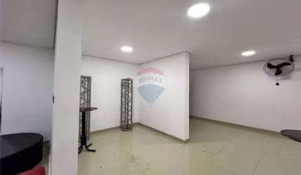 Galpão / Depósito / Armazém para alugar em Jardim Campo Belo de 1601.00m² com 30 Garagens