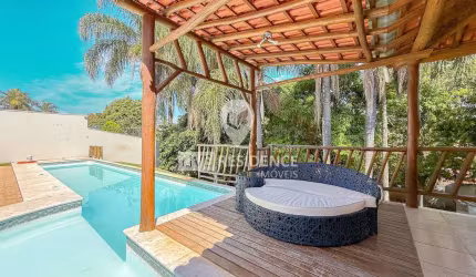 Casa para venda em Parque Da Fazenda de 399.00m² com 3 Quartos, 1 Suite e 2 Garagens