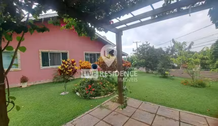 Casa para venda em Jardim Leonor de 212.00m² com 2 Quartos, 1 Suite e 8 Garagens