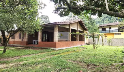 Casa para venda em Paúba de 145.00m² com 3 Quartos, 1 Suite e 5 Garagens