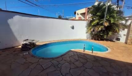 Casa para venda em Vila Rezende de 277.00m² com 3 Quartos, 1 Suite e 3 Garagens