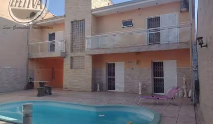 Casa para venda em Guaratuba de 334.00m² com 3 Quartos, 1 Suite e 5 Garagens