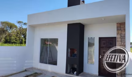 Casa para venda em Guaratuba de 50.00m² com 2 Quartos, 1 Suite e 2 Garagens