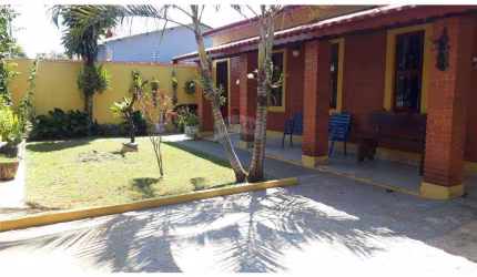 Casa para venda em São Pedro de 200.00m² com 4 Quartos e 6 Garagens