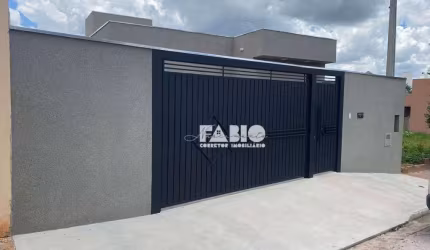 Casa para venda em Parque Dos Ipês de 80.00m² com 2 Quartos, 1 Suite e 2 Garagens