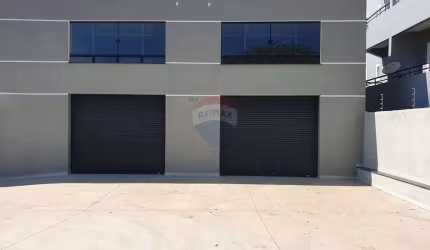 Galpão / Depósito / Armazém para alugar em Jardim Europa de 246.00m² com 4 Garagens