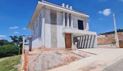 Casa de Condomínio para venda em Bella Vittà de 273.00m² com 3 Quartos, 3 Suites e 4 Garagens