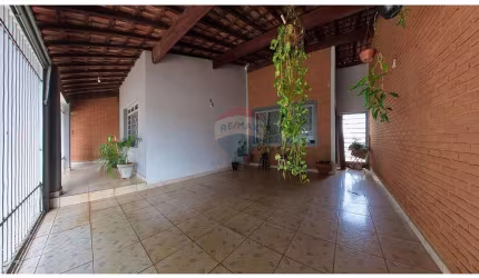 Casa para venda em Vila Dona Rosa Zurita de 207.67m² com 2 Quartos, 1 Suite e 2 Garagens