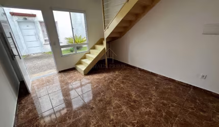 Casa de Condomínio para venda em Chácara Tropical (caucaia Do Alto) de 50.00m² com 2 Quartos e 1 Garagem