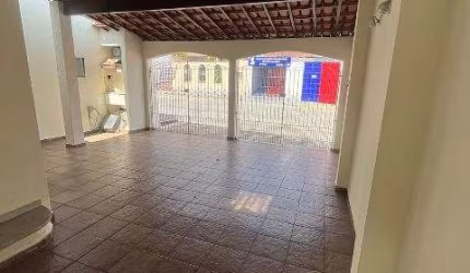 Casa para venda em Jardim Universo de 132.00m² com 3 Quartos, 1 Suite e 2 Garagens