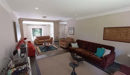 Casa para venda em Jardim Semiramis de 343.00m² com 5 Quartos, 4 Suites e 3 Garagens