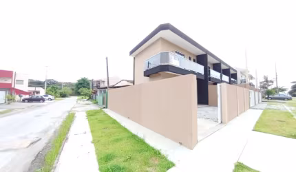 Sobrado para venda em Matinhos de 82.00m² com 2 Quartos, 2 Suites e 1 Garagem