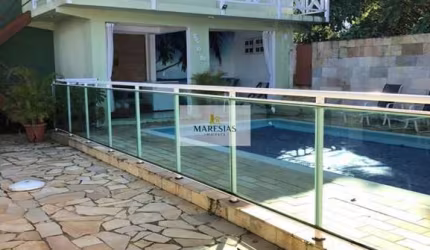 Casa para venda em Maresias de 370.00m² com 4 Quartos, 4 Suites e 2 Garagens