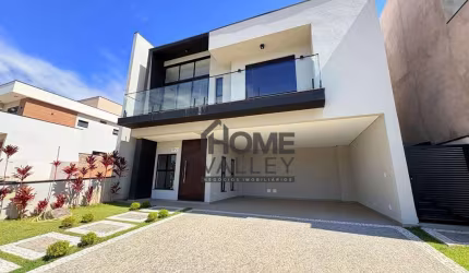 Casa de Condomínio para venda em Residencial Mont' Alcino de 247.00m² com 3 Quartos, 3 Suites e 4 Garagens