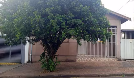 Casa para venda em Algodoal de 165.00m² com 3 Quartos e 6 Garagens