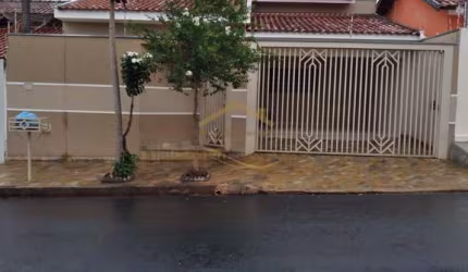 Casa para venda em Parque Das Aroeiras de 120.00m² com 3 Quartos, 1 Suite e 2 Garagens