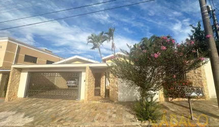 Casa para venda em Jardim Nova São Carlos de 275.00m² com 3 Quartos, 3 Suites e 4 Garagens