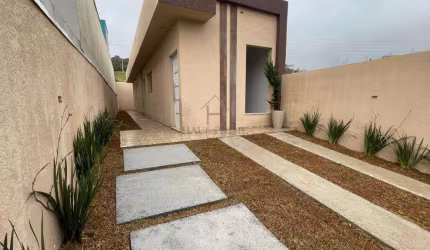Casa para venda em Chácara Roselândia de 56.00m² com 2 Quartos e 1 Garagem
