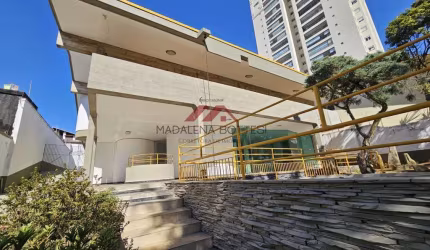 Casa para venda em Vila Vitória de 462.00m² com 5 Quartos, 2 Suites e 5 Garagens