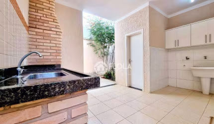 Casa para venda em Jardim Amélia de 130.00m² com 3 Quartos, 1 Suite e 2 Garagens
