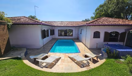 Casa de Condomínio para venda em Chácara Vale Do Rio Cotia de 482.00m² com 3 Quartos, 1 Suite e 6 Garagens