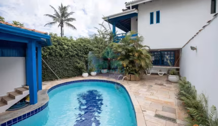 Casa para venda em Saco Da Ribeira de 249.00m² com 4 Quartos, 3 Suites e 5 Garagens