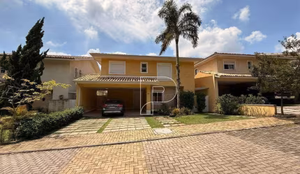 Casa de Condomínio para venda e aluguel em Granja Viana de 293.00m² com 4 Quartos, 4 Suites e 4 Garagens