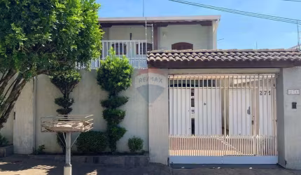 Sobrado para venda em Parque João De Vasconcelos de 300.00m² com 4 Quartos, 3 Suites e 5 Garagens