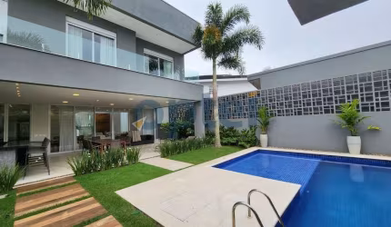 Casa para venda em Acapulco de 440.00m² com 5 Quartos, 5 Suites e 4 Garagens