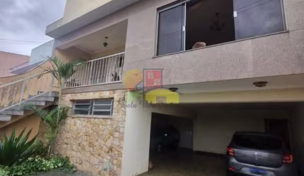 Sobrado para venda em Vila Aquilino de 320.00m² com 4 Quartos, 1 Suite e 5 Garagens