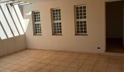 Casa para venda em Parque Chapadão de 118.00m² com 2 Quartos, 1 Suite e 2 Garagens