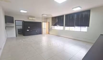 Sala Comercial para alugar em Jardim São Luiz de 43.00m² com 1 Quarto, 1 Suite e 5 Garagens