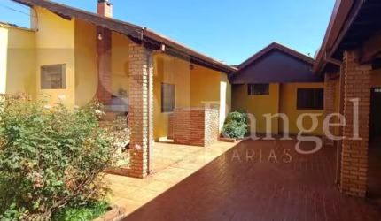 Casa para venda em Jardim Alexandre Balbo de 250.00m² com 2 Quartos e 1 Suite