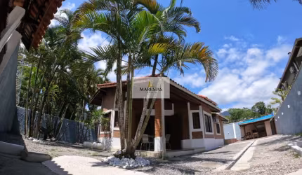 Casa para venda em Maresias de 480.00m² com 2 Quartos, 1 Suite e 6 Garagens