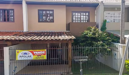 Sobrado para venda em Portão de 113.00m² com 3 Quartos, 1 Suite e 1 Garagem