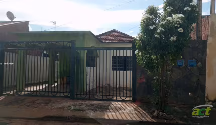 Casa para venda em Umuarama de 300.00m² com 3 Quartos e 1 Garagem