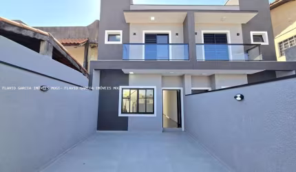 Sobrado para venda em Mogi Moderno de 125.00m² com 3 Quartos, 1 Suite e 2 Garagens