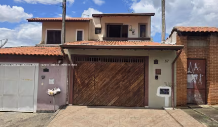 Sobrado para venda em Jardim São Pedro de 155.00m² com 3 Quartos, 1 Suite e 2 Garagens