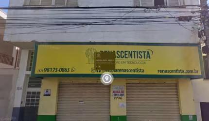 Sobrado para alugar em Centro de 85.00m² com 2 Quartos