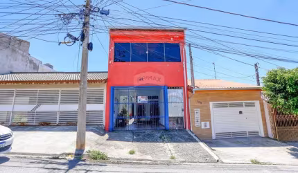 Casa para venda em Jardim Josane de 203.00m² com 5 Quartos, 1 Suite e 1 Garagem